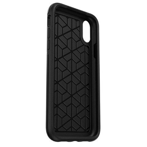 Vue intérieure d'un étui Otterbox série Symmetry pour un Téléphone Cellulaire iPhone  montrant une structure noire avec un motif géométrique pour l'absorption des chocs et une découpe sur le côté pour la caméra de l'iPhone.